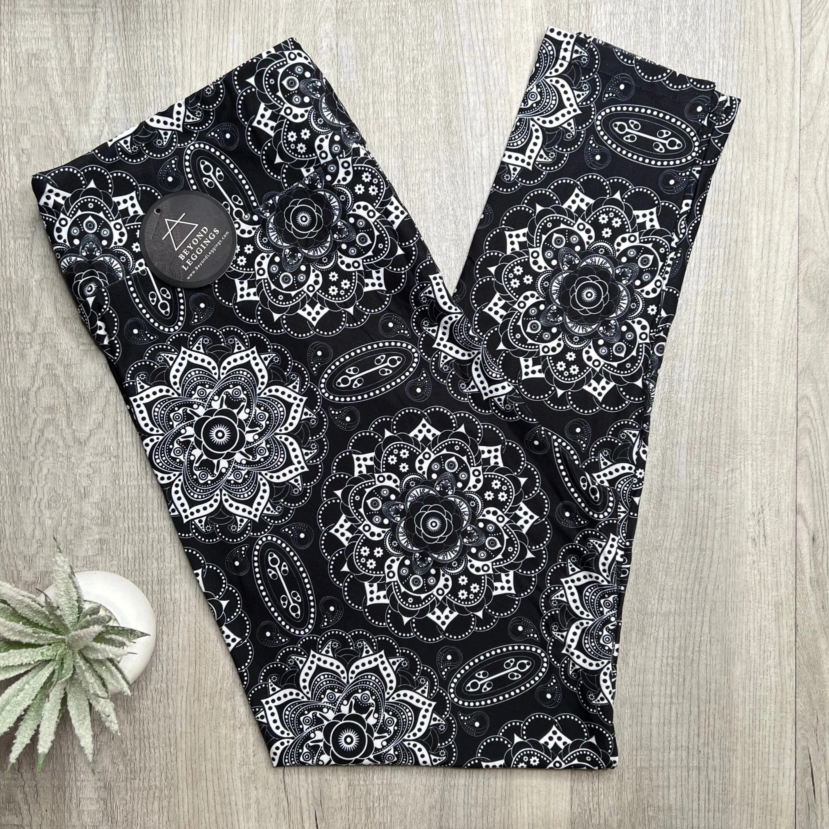 Black & White Mandala Soft Leggings