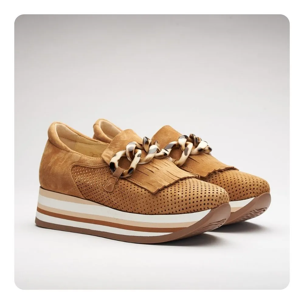 CADIE TASSEL LOAFER COGNAC SUEDE-