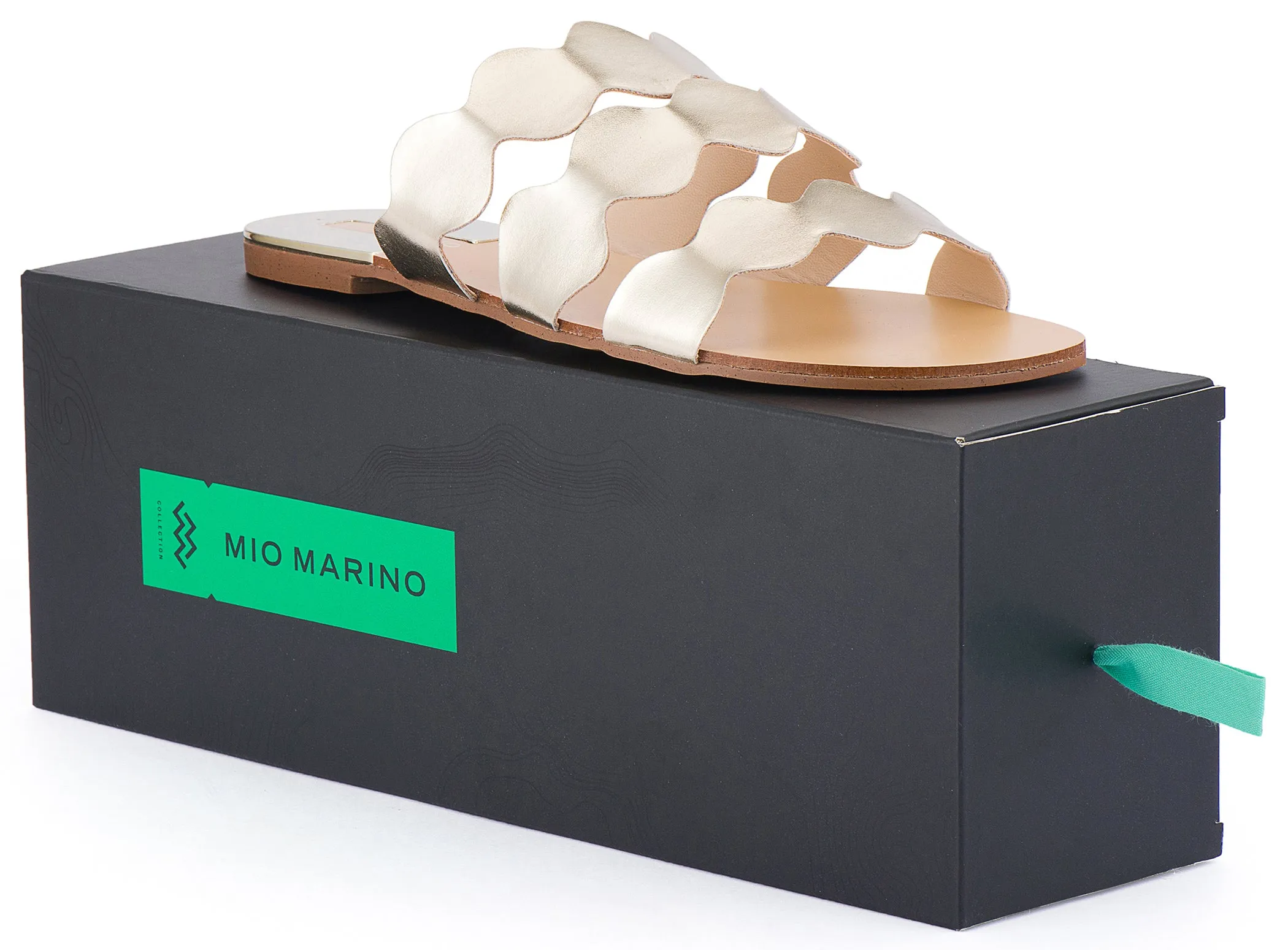 Floret Scalloped Sandal