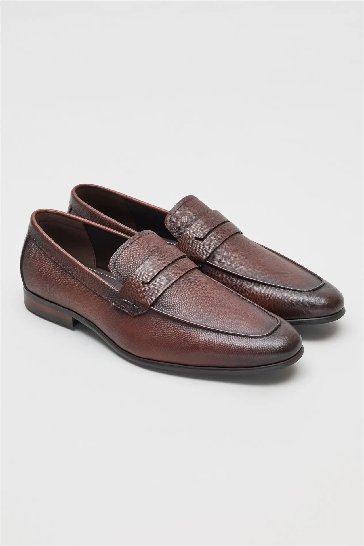 Niko Brown Saddle Loafer